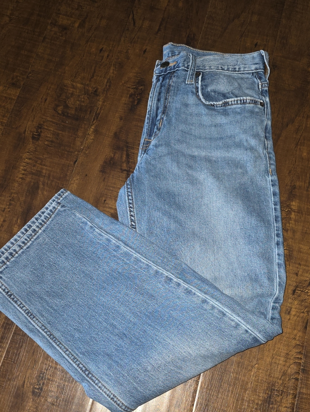 Old Navy Men's Light Blue Relaxed Fit Jeans